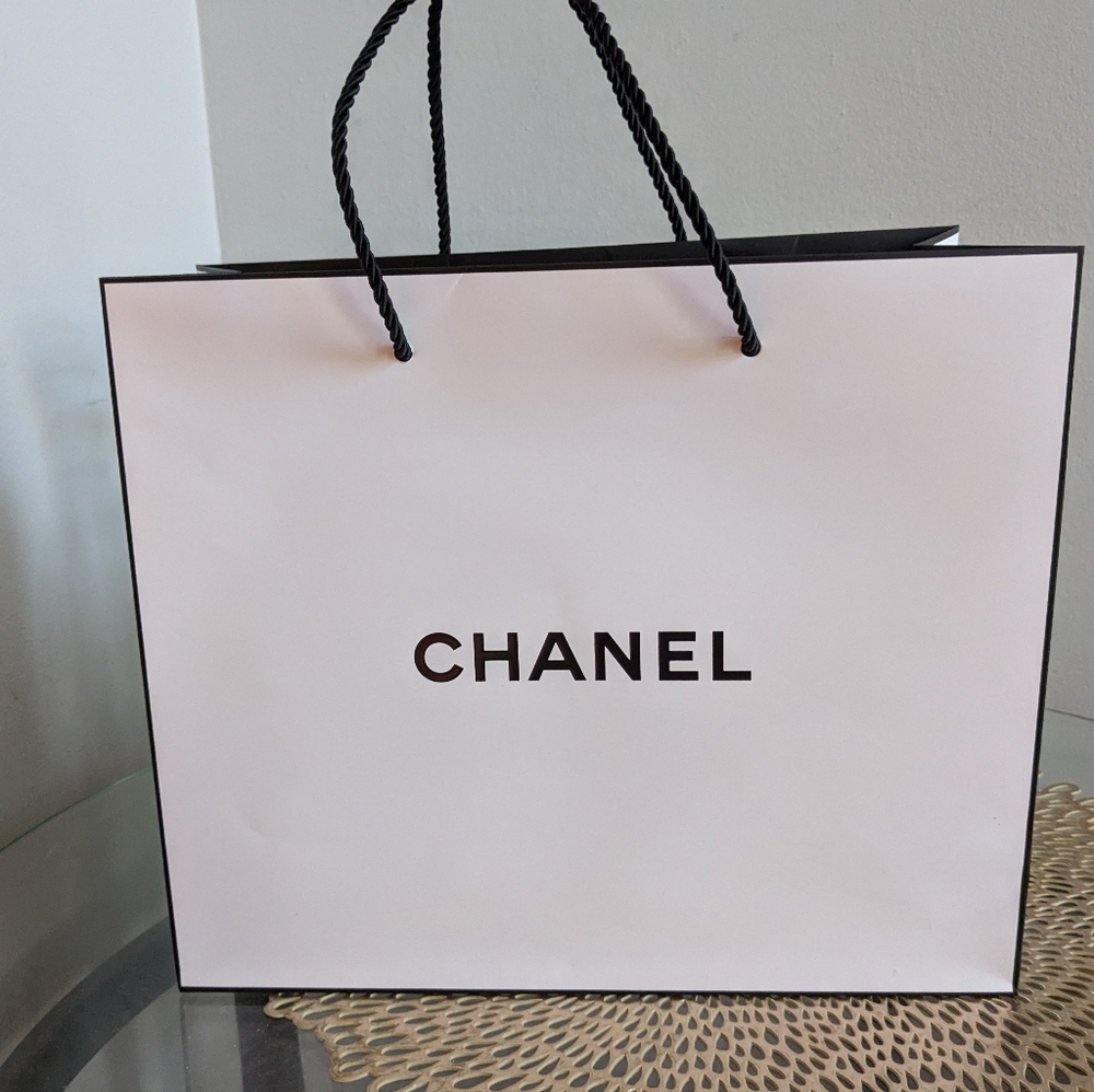 Chanel gift bag